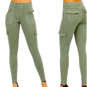 Spanx Ankle Cargo Pant in Soft Sage Size Medium NWT